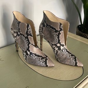 NINE WEST - TILA - snake skin ankle heeled ankle boots